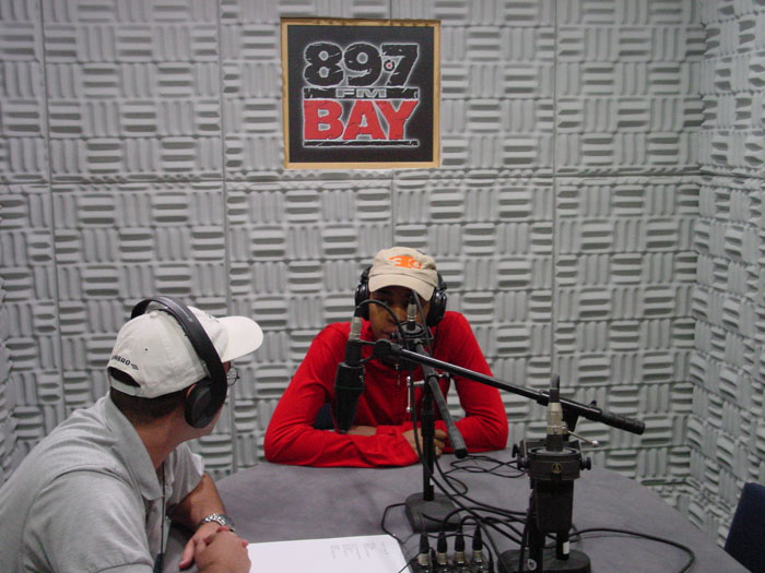 Sonique visits the 89.7 Bay Studios